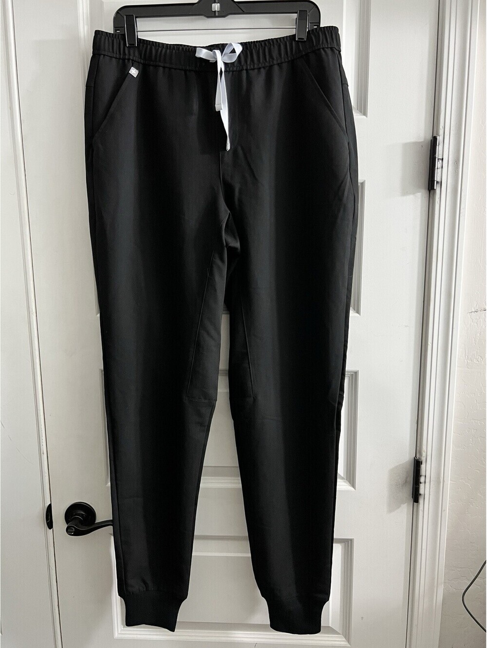 FIGS Men’s Tansen Jogger Black Scrub Pants Sz L/T Large Tall NWT